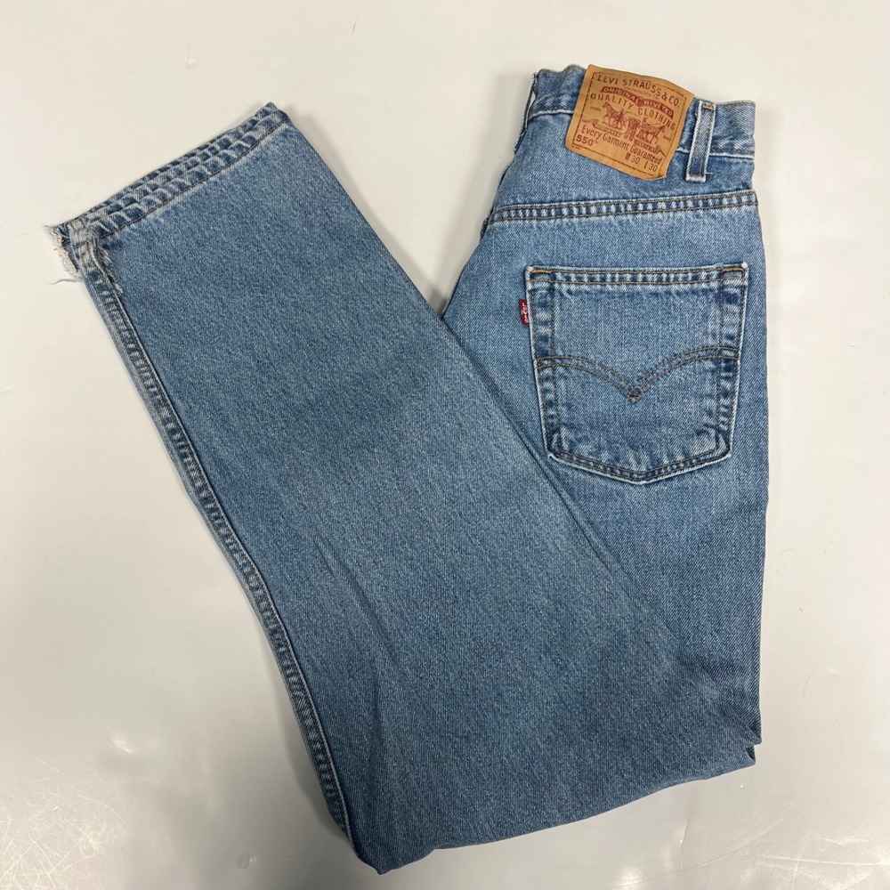 VTG Levi's 550 Relaxed Fit Jeans Light Wash Denim USA Made *W30 L30 *Distressed